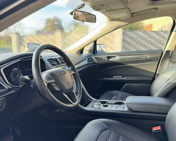 Форд Фьюжен 2016 у Чернівцях на Automoto.ua Сірий Форд Фьюжен, об'ємом двигуна 2.5 л та пробігом 197 тис. км за 11300 $, фото 11 на Automoto.ua