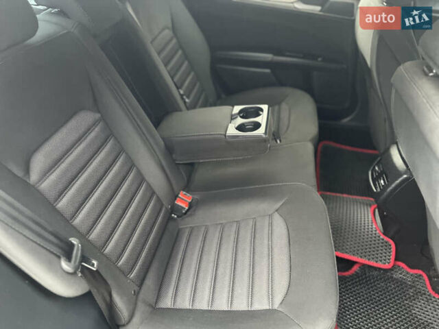 Серый Форд Фьюжн, объемом двигателя 2.49 л и пробегом 244 тыс. км за 8999 $, фото 13 на Automoto.ua