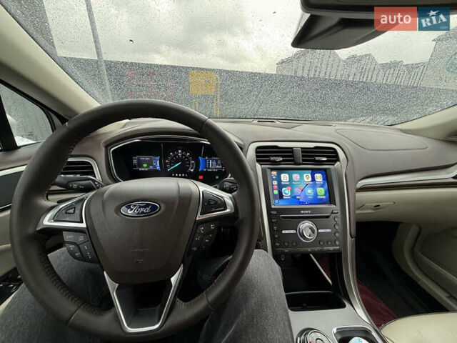 Серый Форд Фьюжн, объемом двигателя 2 л и пробегом 92 тыс. км за 17200 $, фото 12 на Automoto.ua