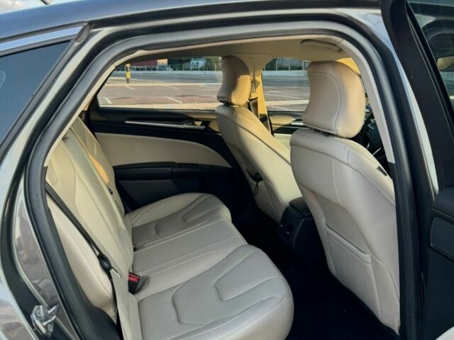 Сірий Форд Фьюжен, об'ємом двигуна 2 л та пробігом 152 тис. км за 10800 $, фото 13 на Automoto.ua