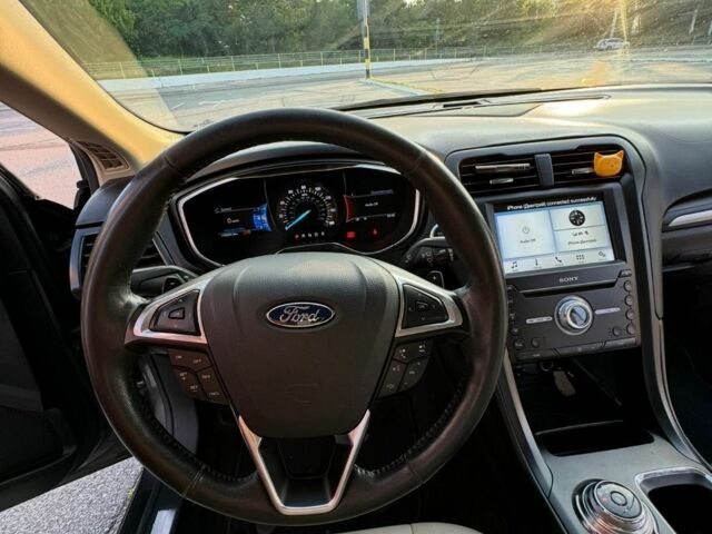 Сірий Форд Фьюжен, об'ємом двигуна 2 л та пробігом 152 тис. км за 10800 $, фото 18 на Automoto.ua