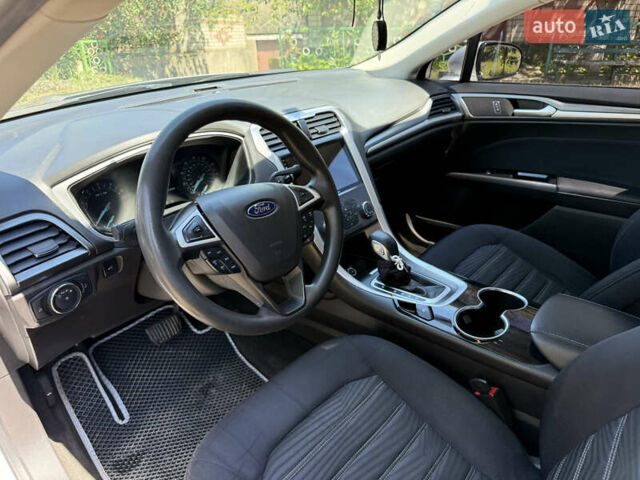Форд Фьюжн 2016 в Николаеве на Automoto.ua Серый Форд Фьюжн, объемом двигателя 2.5 л и пробегом 163 тыс. км за 12700 $, фото 4 на Automoto.ua