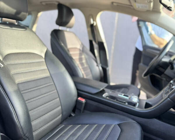 Форд Фьюжен 2016 у Чернівцях на Automoto.ua Сірий Форд Фьюжен, об'ємом двигуна 2.5 л та пробігом 197 тис. км за 11300 $, фото 8 на Automoto.ua