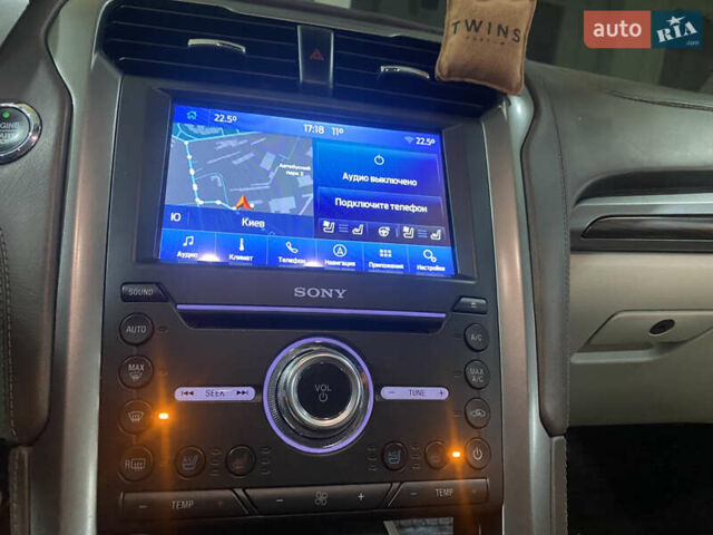 Сірий Форд Фьюжен, об'ємом двигуна 2 л та пробігом 250 тис. км за 11500 $, фото 2 на Automoto.ua