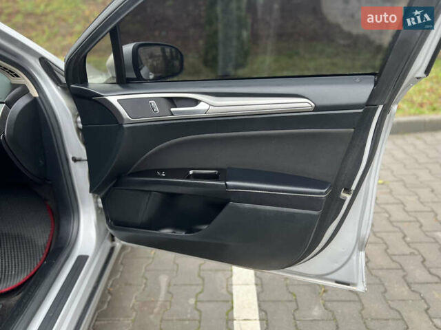 Сірий Форд Фьюжен, об'ємом двигуна 2.5 л та пробігом 243 тис. км за 9200 $, фото 17 на Automoto.ua