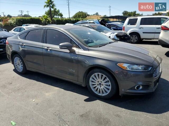 Серый Форд Фьюжн, объемом двигателя 2 л и пробегом 91 тыс. км за 2400 $, фото 3 на Automoto.ua