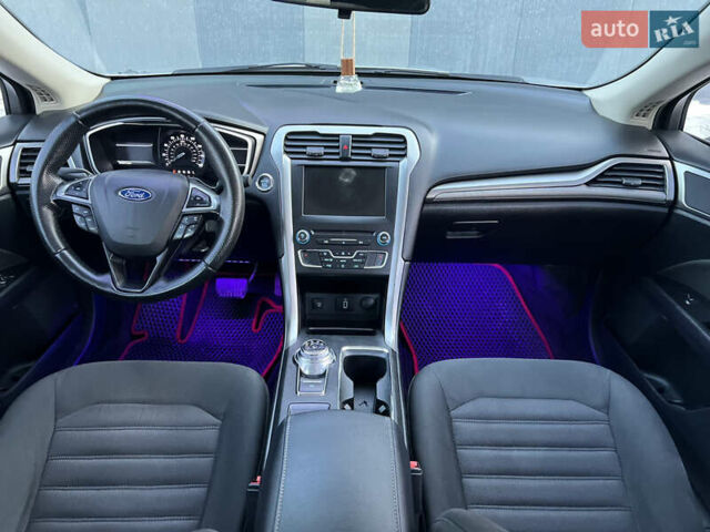 Серый Форд Фьюжн, объемом двигателя 2.49 л и пробегом 246 тыс. км за 8700 $, фото 17 на Automoto.ua