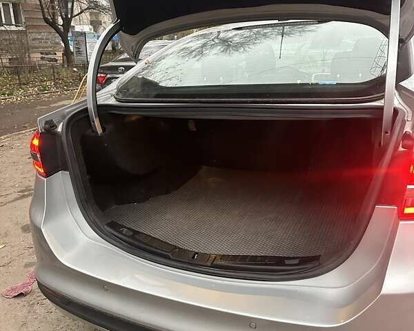 Сірий Форд Фьюжен, об'ємом двигуна 1.5 л та пробігом 173 тис. км за 14000 $, фото 6 на Automoto.ua