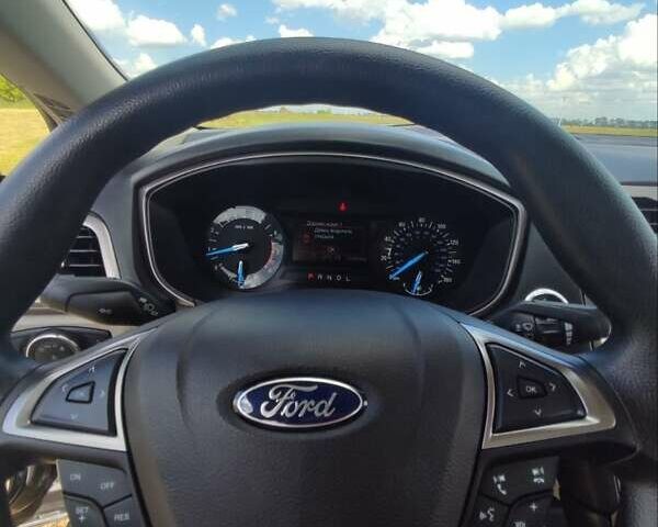 Форд Фьюжн 2016 в Ивано-Франковске на Automoto.ua Серый Форд Фьюжн, объемом двигателя 2.49 л и пробегом 167 тыс. км за 12000 $, фото 8 на Automoto.ua