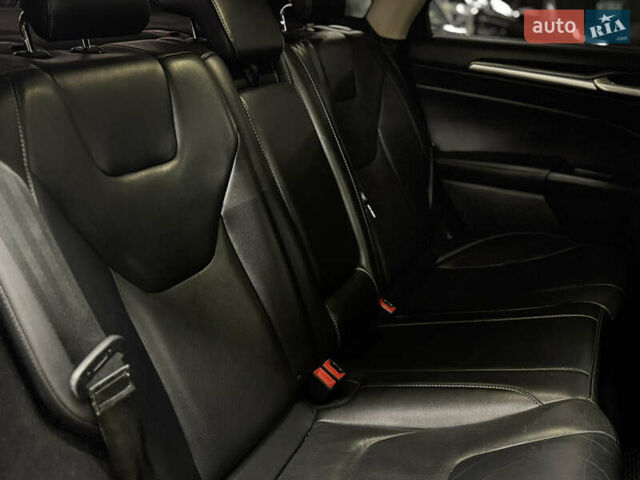 Серый Форд Фьюжн, объемом двигателя 2 л и пробегом 141 тыс. км за 13499 $, фото 18 на Automoto.ua