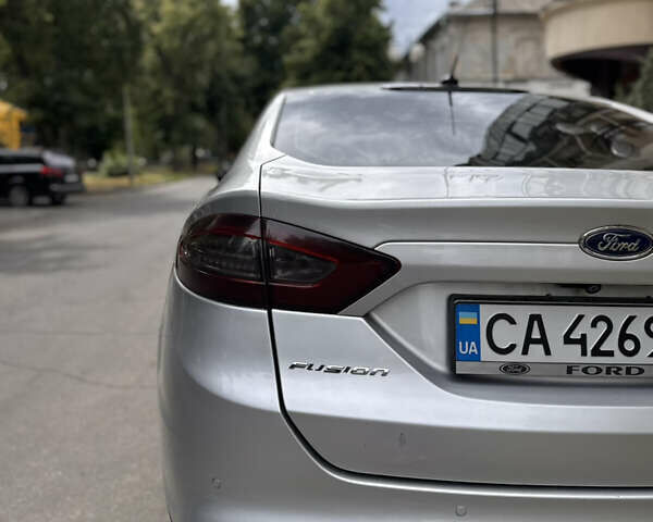 Серый Форд Фьюжн, объемом двигателя 2 л и пробегом 162 тыс. км за 11000 $, фото 14 на Automoto.ua