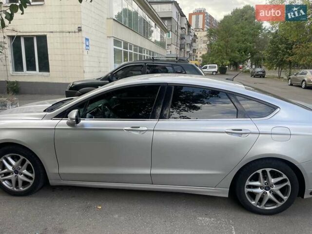 Сірий Форд Фьюжен, об'ємом двигуна 2.5 л та пробігом 330 тис. км за 11000 $, фото 9 на Automoto.ua