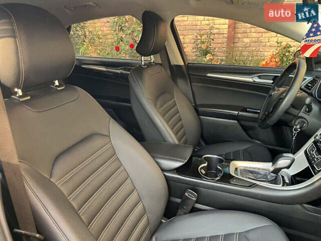 Серый Форд Фьюжн, объемом двигателя 2.5 л и пробегом 210 тыс. км за 11000 $, фото 23 на Automoto.ua