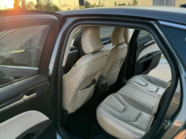 Сірий Форд Фьюжен, об'ємом двигуна 2 л та пробігом 152 тис. км за 10800 $, фото 14 на Automoto.ua