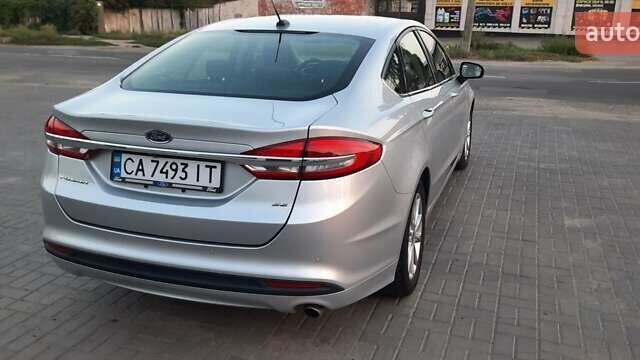 Серый Форд Фьюжн, объемом двигателя 2.5 л и пробегом 134 тыс. км за 15700 $, фото 9 на Automoto.ua