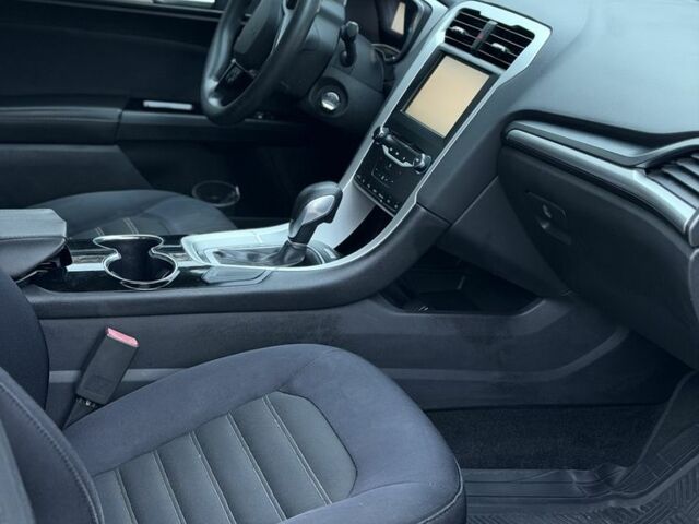 Сірий Форд Фьюжен, об'ємом двигуна 2.5 л та пробігом 249 тис. км за 8999 $, фото 22 на Automoto.ua