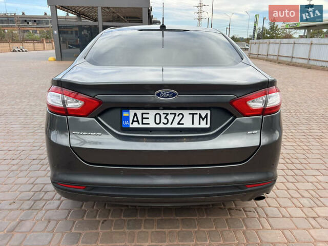 Форд Фьюжен 2016 у Кривому Розі на Automoto.ua Сірий Форд Фьюжен, об'ємом двигуна 2.5 л та пробігом 186 тис. км за 10800 $, фото 3 на Automoto.ua