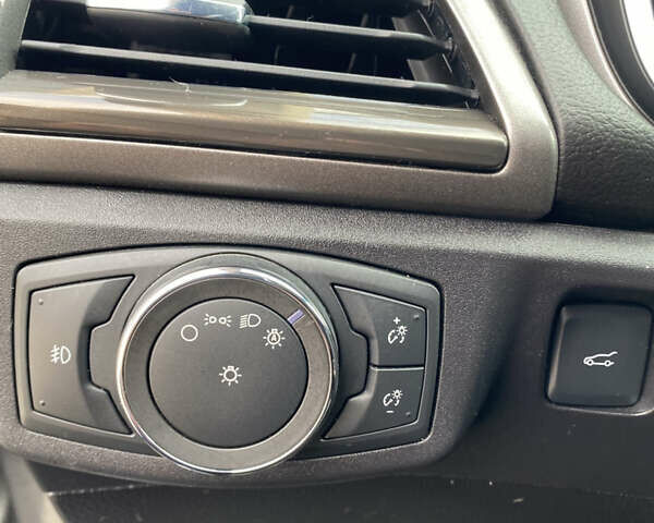 Сірий Форд Фьюжен, об'ємом двигуна 2 л та пробігом 93 тис. км за 16700 $, фото 9 на Automoto.ua