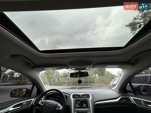 Форд Фьюжн 2016 в Днепре (Днепропетровске) на Automoto.ua Серый Форд Фьюжн, объемом двигателя 2 л и пробегом 152 тыс. км за 12500 $, фото 1 на Automoto.ua