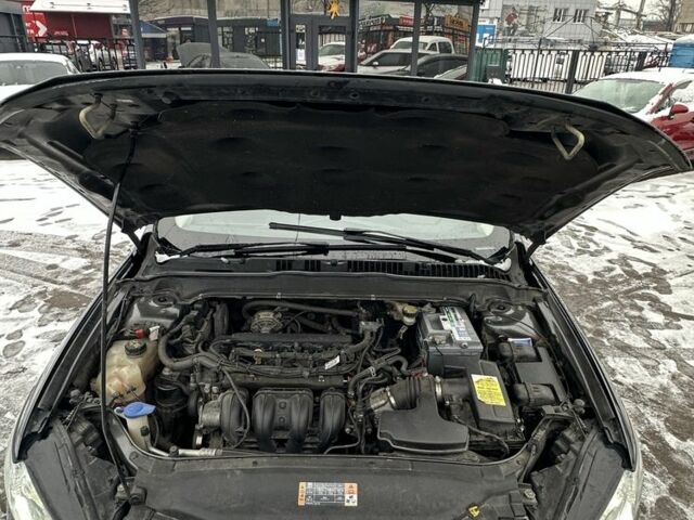 Сірий Форд Фьюжен, об'ємом двигуна 2.5 л та пробігом 186 тис. км за 10500 $, фото 7 на Automoto.ua