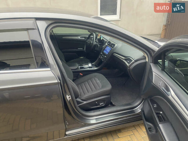 Серый Форд Фьюжн, объемом двигателя 2.5 л и пробегом 147 тыс. км за 13000 $, фото 5 на Automoto.ua