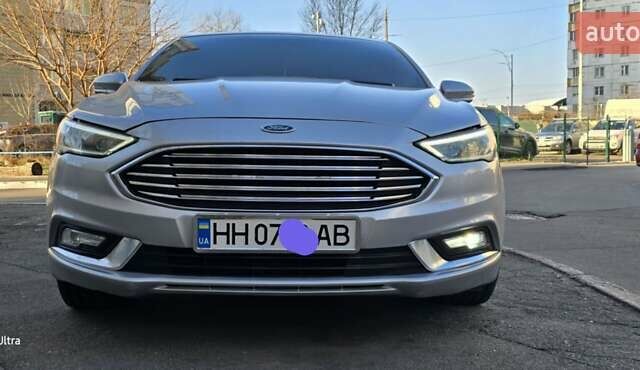 Серый Форд Фьюжн, объемом двигателя 2 л и пробегом 280 тыс. км за 13200 $, фото 6 на Automoto.ua