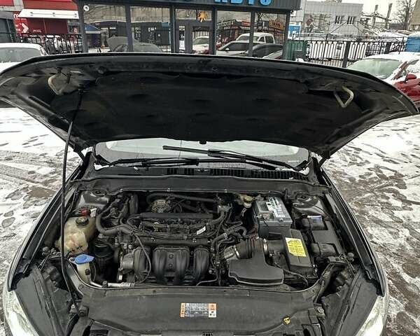 Сірий Форд Фьюжен, об'ємом двигуна 2.5 л та пробігом 186 тис. км за 10500 $, фото 6 на Automoto.ua
