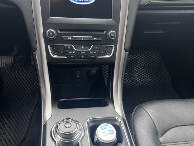 Серый Форд Фьюжн, объемом двигателя 2 л и пробегом 230 тыс. км за 13000 $, фото 22 на Automoto.ua