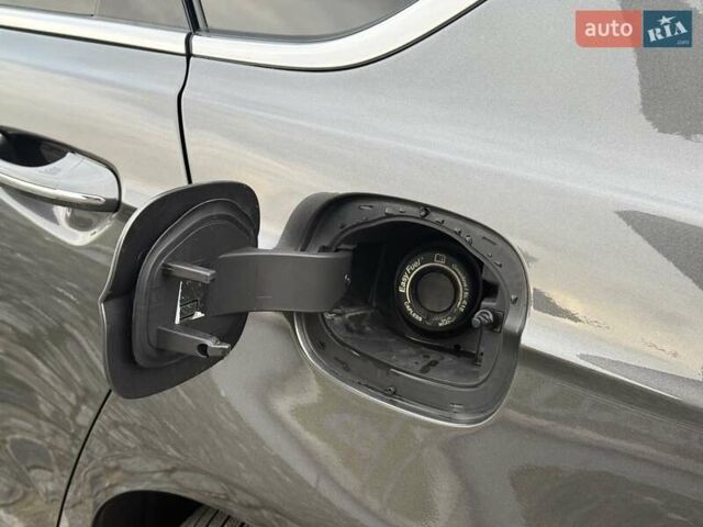 Сірий Форд Фьюжен, об'ємом двигуна 2 л та пробігом 174 тис. км за 14500 $, фото 23 на Automoto.ua