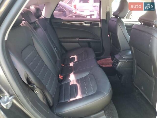 Серый Форд Фьюжн, объемом двигателя 2 л и пробегом 91 тыс. км за 2400 $, фото 9 на Automoto.ua