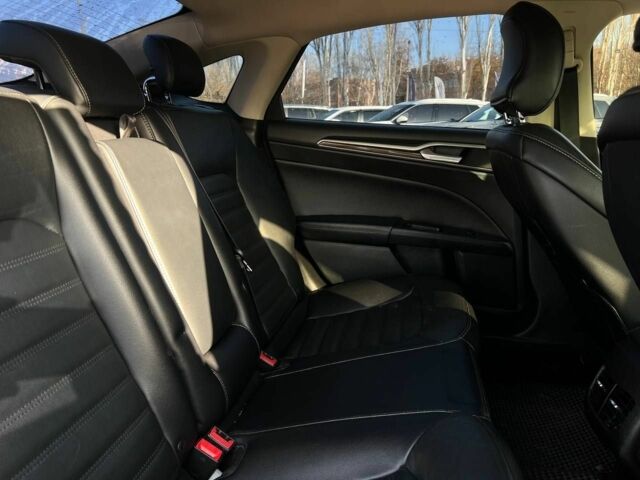 Сірий Форд Фьюжен, об'ємом двигуна 2 л та пробігом 200 тис. км за 10900 $, фото 20 на Automoto.ua