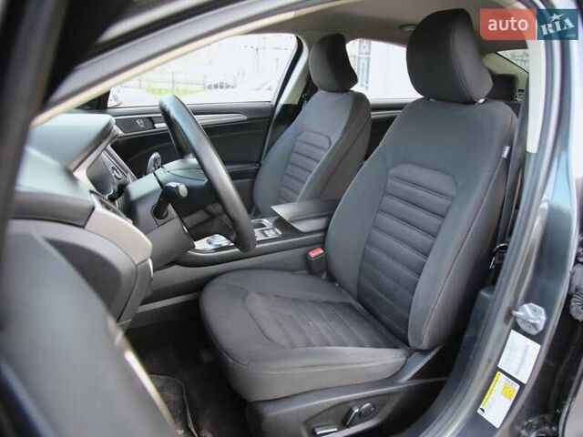 Серый Форд Фьюжн, объемом двигателя 2.49 л и пробегом 168 тыс. км за 10700 $, фото 6 на Automoto.ua