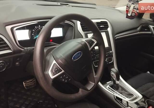 Серый Форд Фьюжн, объемом двигателя 2.49 л и пробегом 140 тыс. км за 10000 $, фото 1 на Automoto.ua
