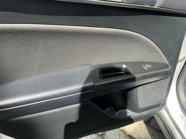 Сірий Форд Фьюжен, об'ємом двигуна 1.5 л та пробігом 107 тис. км за 10000 $, фото 17 на Automoto.ua