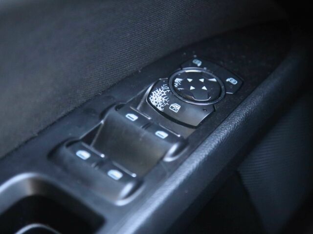 Серый Форд Фьюжн, объемом двигателя 2.5 л и пробегом 168 тыс. км за 10700 $, фото 21 на Automoto.ua