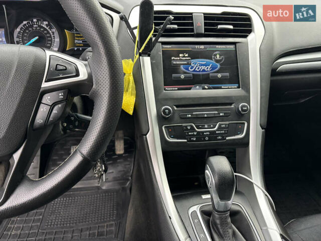 Серый Форд Фьюжн, объемом двигателя 2.49 л и пробегом 210 тыс. км за 10700 $, фото 6 на Automoto.ua