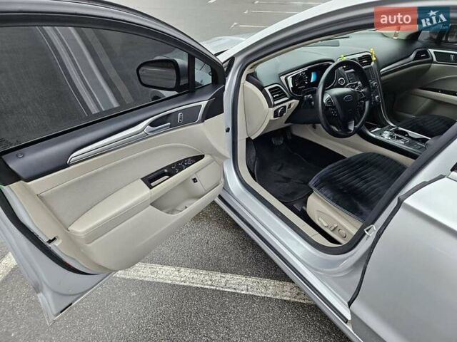 Серый Форд Фьюжн, объемом двигателя 2 л и пробегом 158 тыс. км за 13999 $, фото 6 на Automoto.ua