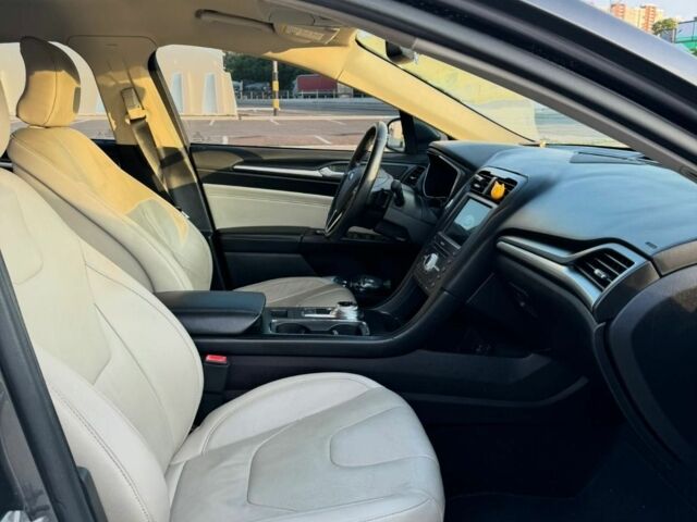 Сірий Форд Фьюжен, об'ємом двигуна 2 л та пробігом 152 тис. км за 10800 $, фото 12 на Automoto.ua