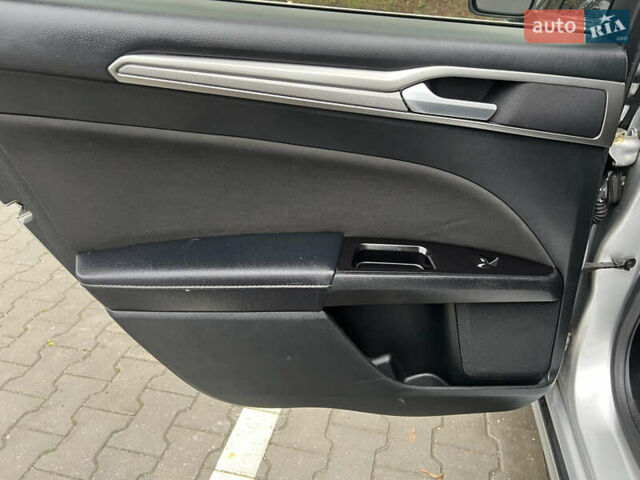 Сірий Форд Фьюжен, об'ємом двигуна 2.5 л та пробігом 243 тис. км за 9200 $, фото 13 на Automoto.ua