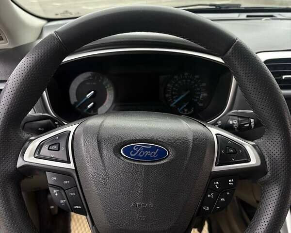 Форд Фьюжн 2016 в Киеве на Automoto.ua Серый Форд Фьюжн, объемом двигателя 2.49 л и пробегом 180 тыс. км за 10900 $, фото 10 на Automoto.ua