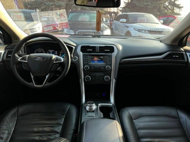 Сірий Форд Фьюжен, об'ємом двигуна 2 л та пробігом 200 тис. км за 10900 $, фото 10 на Automoto.ua