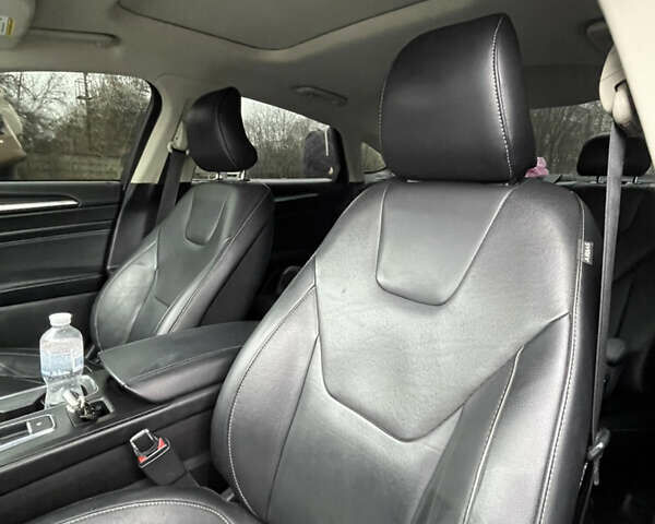 Сірий Форд Фьюжен, об'ємом двигуна 2 л та пробігом 190 тис. км за 12999 $, фото 8 на Automoto.ua