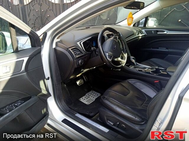 Серый Форд Фьюжн, объемом двигателя 2 л и пробегом 229 тыс. км за 13750 $, фото 3 на Automoto.ua