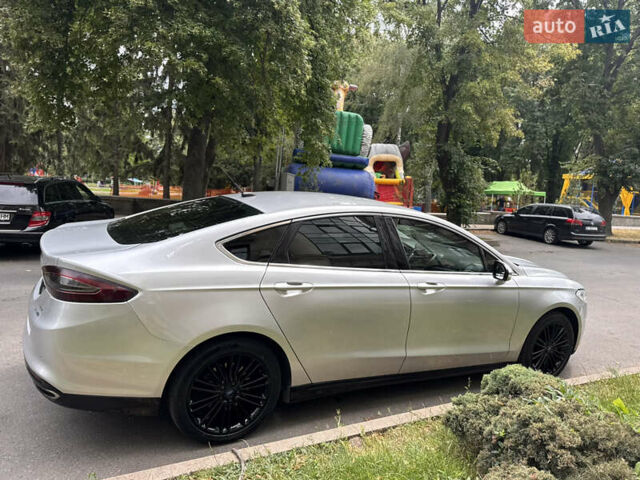 Серый Форд Фьюжн, объемом двигателя 2 л и пробегом 162 тыс. км за 11000 $, фото 10 на Automoto.ua