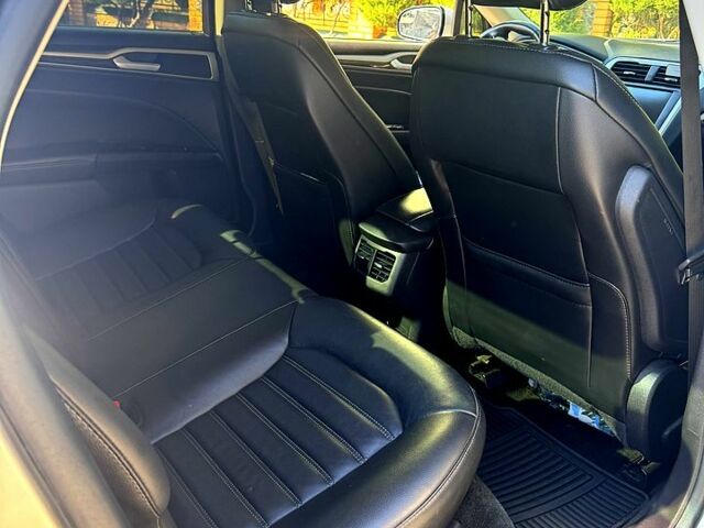 Серый Форд Фьюжн, объемом двигателя 2 л и пробегом 160 тыс. км за 11000 $, фото 5 на Automoto.ua