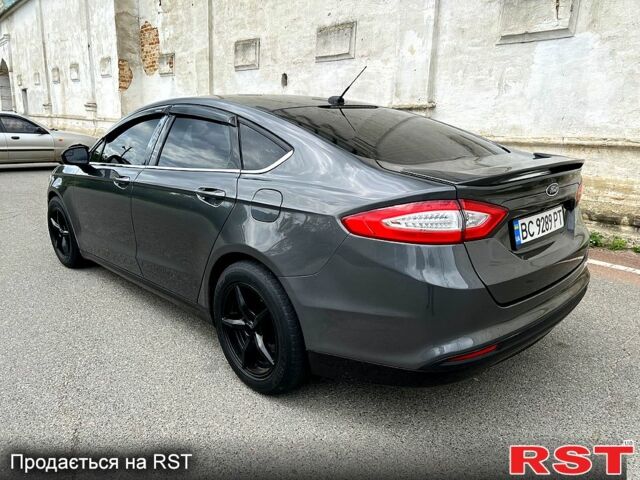 Серый Форд Фьюжн, объемом двигателя 2.5 л и пробегом 175 тыс. км за 10000 $, фото 4 на Automoto.ua