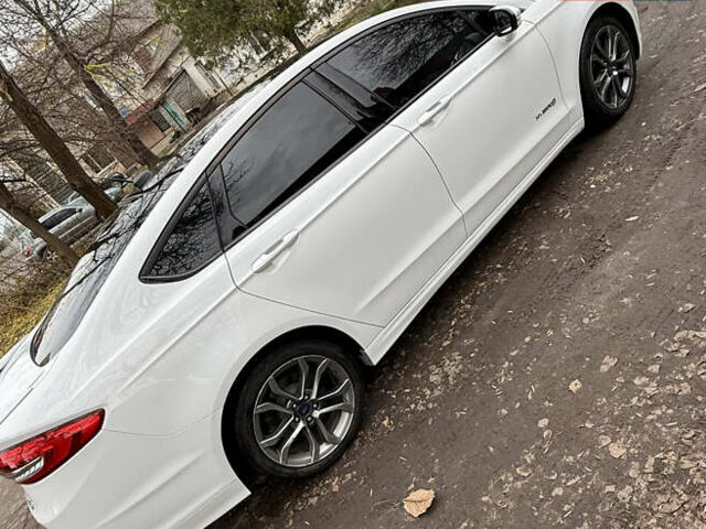 Сірий Форд Фьюжен, об'ємом двигуна 2 л та пробігом 200 тис. км за 14200 $, фото 6 на Automoto.ua