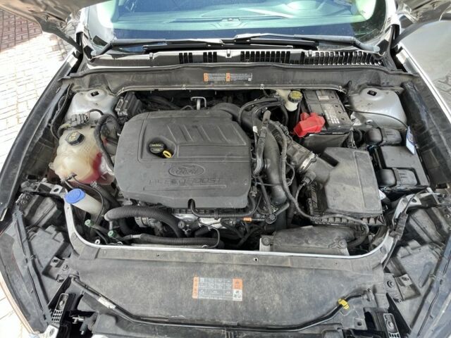 Сірий Форд Фьюжен, об'ємом двигуна 1.5 л та пробігом 107 тис. км за 10000 $, фото 22 на Automoto.ua