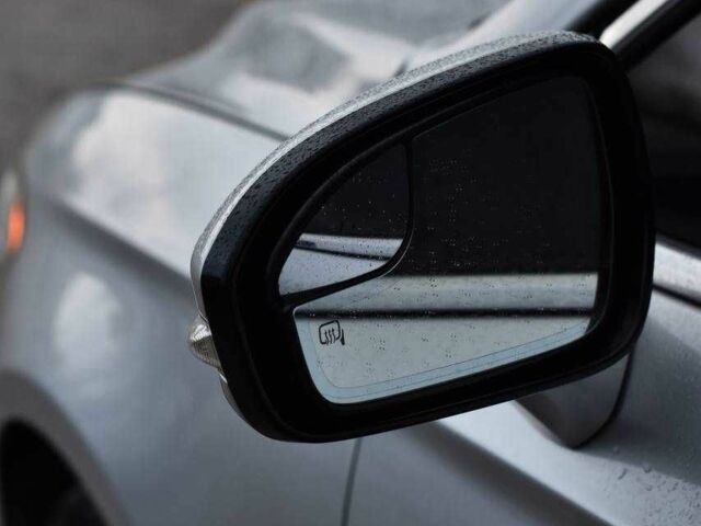 Сірий Форд Фьюжен, об'ємом двигуна 2 л та пробігом 200 тис. км за 10299 $, фото 8 на Automoto.ua