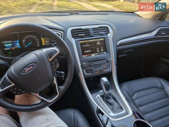 Серый Форд Фьюжн, объемом двигателя 2 л и пробегом 200 тыс. км за 7100 $, фото 3 на Automoto.ua